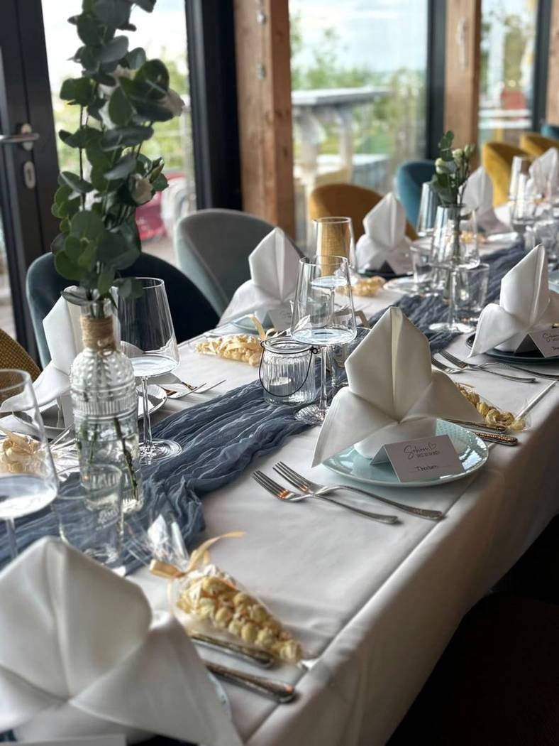Tafel in Rauchblau